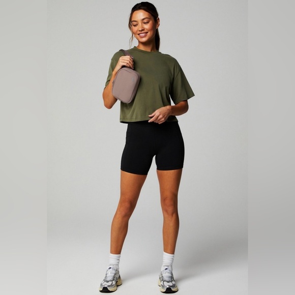 Fabletics XXL Utility Green 100% Cotton Boxy Tee - Picture 3 of 3